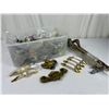 Image 1 : Door & Drawer Hardware