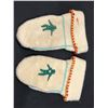 Image 1 : Handcrafted indigenous mittens