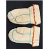 Image 2 : Handcrafted indigenous mittens