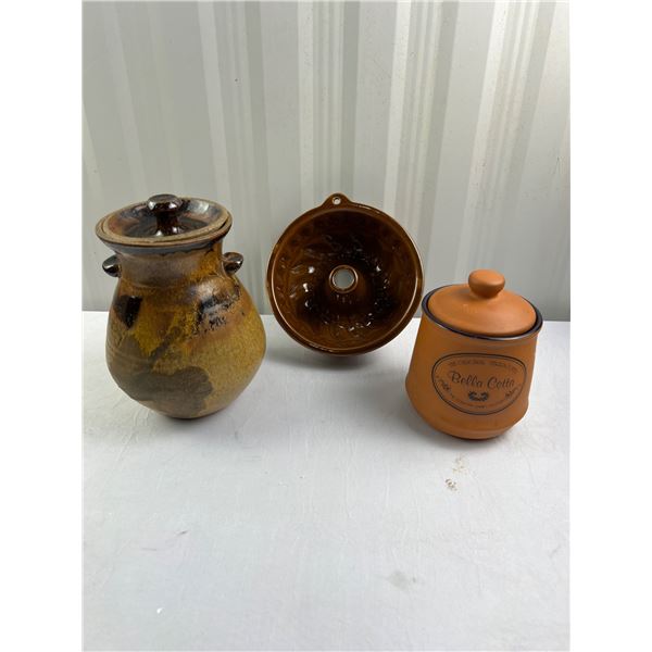 Vintage Stoneware Ginger Jar, Bundt wall pan, Bella Cotta Pottery