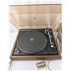Image 3 : Dual Turntables
