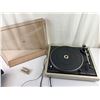 Image 5 : Dual Turntables
