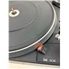 Image 6 : Dual Turntables