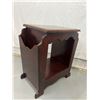 Image 3 : Vintage End Table 14"x17"x24" high
