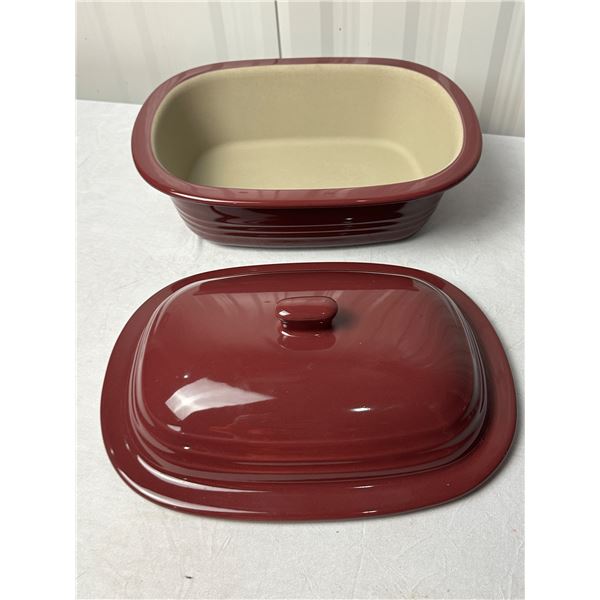Pampered Chef Deep Covered Baker 3 litre size, maroon in colour, made in the U.S.A.