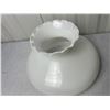 Image 2 : 9 1/2" 924cm) oil lamp shade