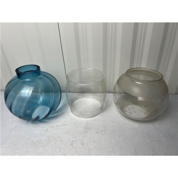 Coleman Oil Lamp with 2 globes