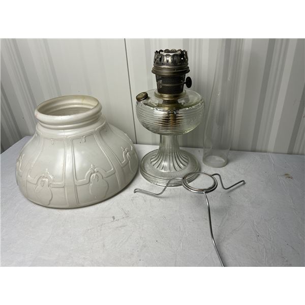 Table oil lamp with 12" lamp shade