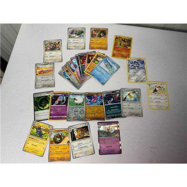 Pokemon cards set of 30 15 Common,10 un common, including 11 Holo.