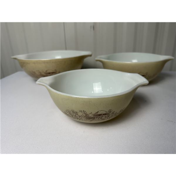 Pyrex Forest Fancies Mixing Bowl set. 1.5 lt , 2.5 LT , 4 LT.