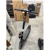 Image 2 : Phantom Go Go Electric Scooter