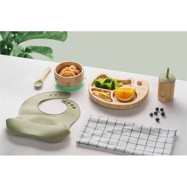Lovely Squirrel Bamboo Feeding Set