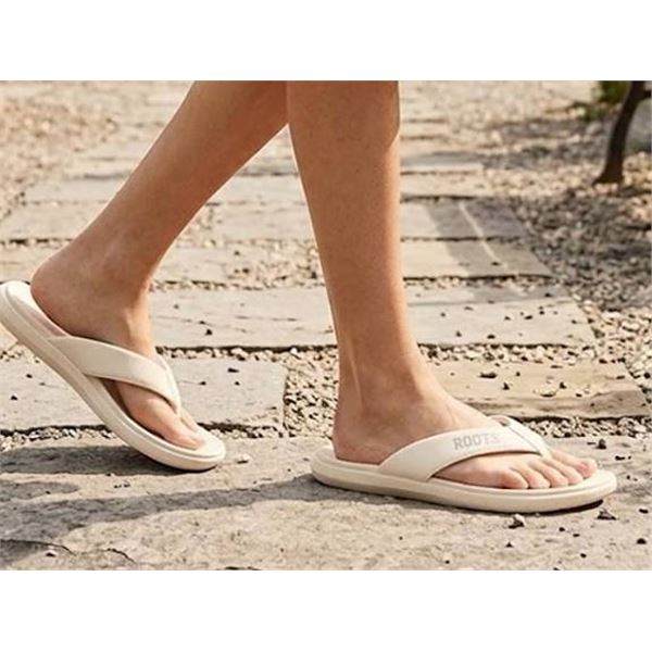 Roots Women's Flip Flop Sandals Size 11