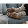 Image 1 : Laurentian Chief Suede Moose Hide Slippers
