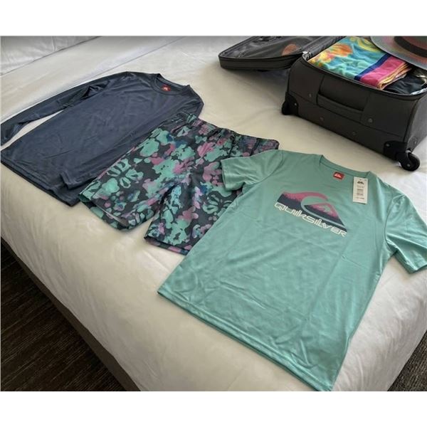 Quiksilver 3-Piece Clothing Set, Size L