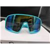 Image 3 : 12 Pairs Truly Hard Seltzer Sunglasses