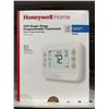 Image 2 : Honeywell Home RTH20B Programmable Thermostat