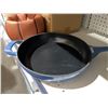 Image 4 : Tramontina Blue Cast Iron Skillet with Lid