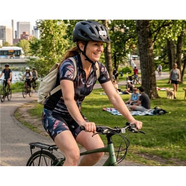 Black MIPS Bicycle Helmet