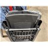 Image 7 : Lot of 2 Plastic Chairs, 42in x 27in