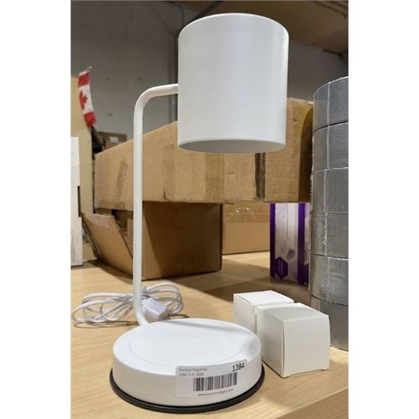 White Metal Table Lamp/Candle Warmer Geometric Base