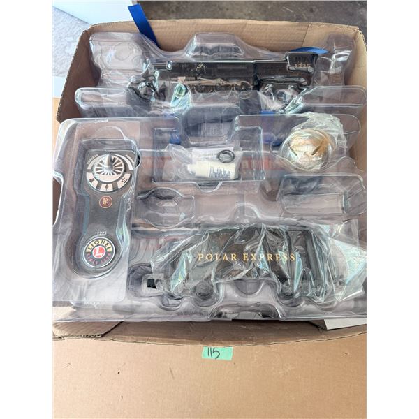 LIONEL POLAR EXPRESS TRAIN SET  WITH REMOTE BRAND NEW