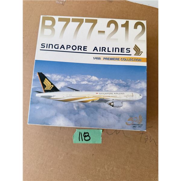 SINGAPORE AIRLINES BOEING 777-212 1/400 MODEL DIECAST BRAND NEW