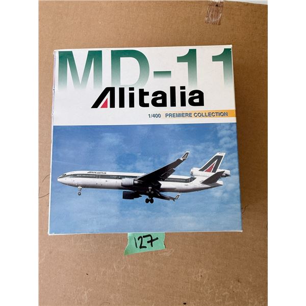 ALITALIA MD-11 1/400 PREMIERE COLLECTION MODEL AIRCRAFT DIECAST