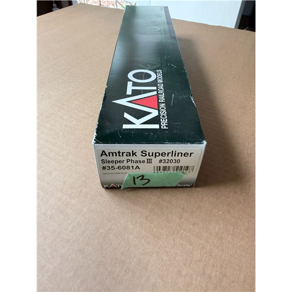 KATO AMTRAK SUPERLINER SLEEPER PHASE III HO SCALE MODEL TRAIN CAR #35-6081A