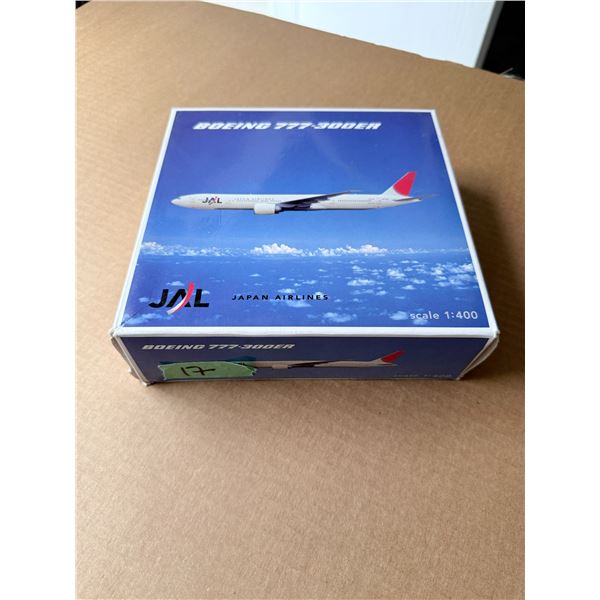 JAPAN AIRLINES BOEING 777-300ER MODEL AIRPLANE 1:400 DIECAST