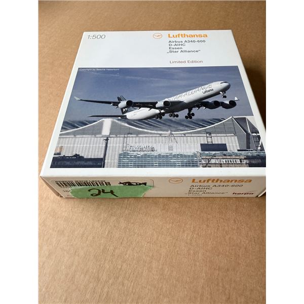 LUFTHANSA AIRBUS A340-600 1:500 MODEL AIRPLANE DIECAST