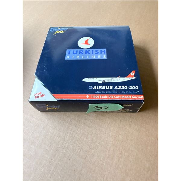 GEMINI JETS TURKISH AIRLINES AIRBUS A330-200 1:400 MODEL AIRPLANE DIECAST