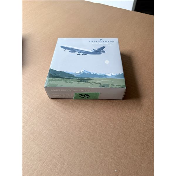 AIR NEW ZEALAND DC-10-30 COLLECTIBLE MODEL AIRPLANE DIECAST
