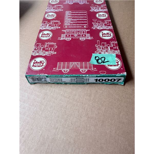 LGB 10007 LEVEL CROSSING TRAIN TRACK ACCESSORY IN BOX