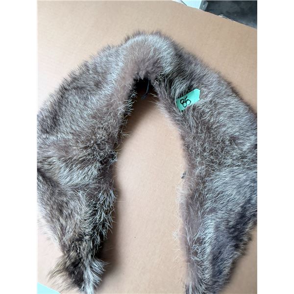 FUR COLLAR OR STOLE