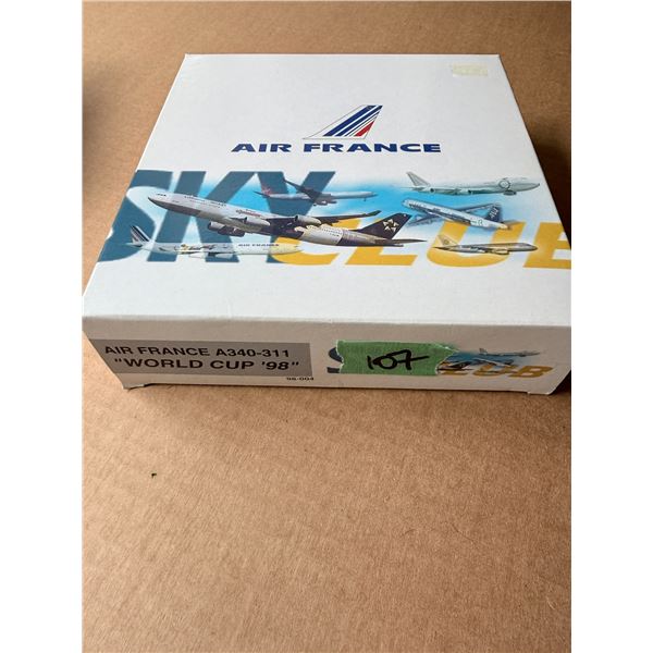 AIR FRANCE A340-311 WORLD CUP 98 MODEL AIRPLANE DIECAST