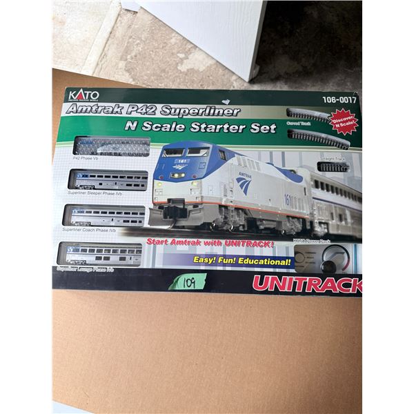KATO AMTRAK P42 SUPERLINER N SCALE STARTER SET 106-0017