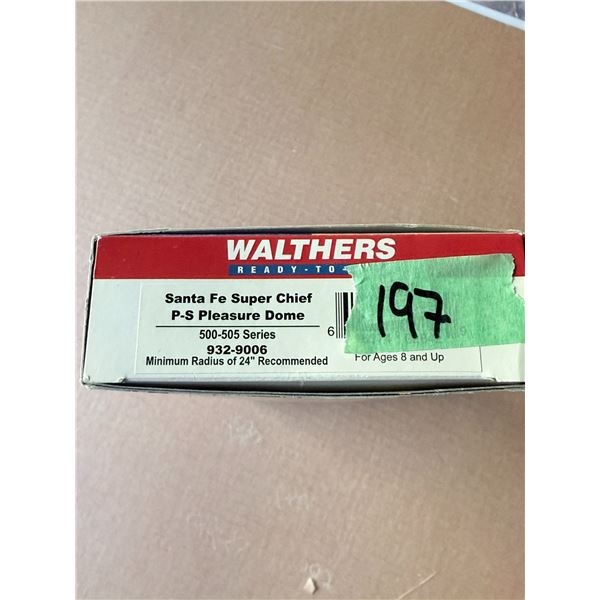 WALTHERS READY-TO-RUN HO SANTA FE SUPER CHIEF PASSENGER CAR P-S PLEASURE DOME 932-9006