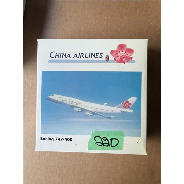 CHINA AIRLINES BOEING 747-400 DIECAST AIRPLANE MODEL