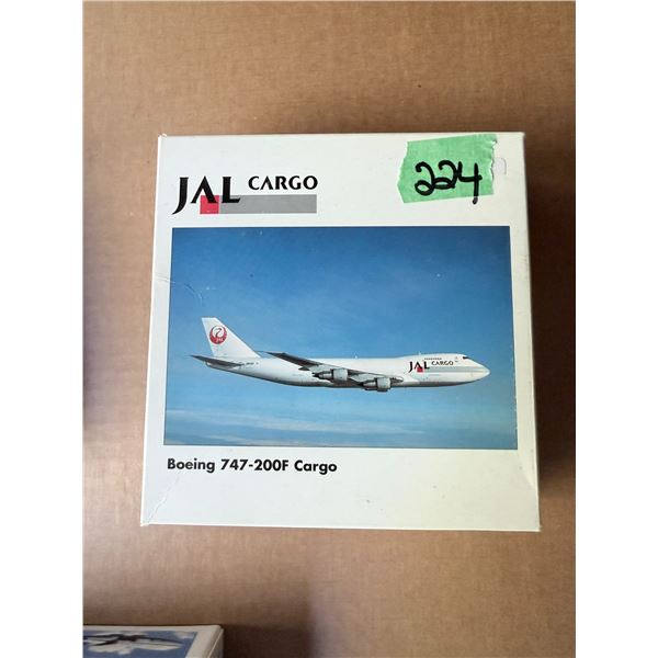 JAL CARGO BOEING 747-200F CARGO DIECAST MODEL AIRPLANE