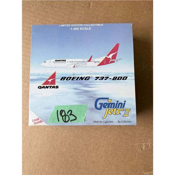 GEMINI JETS II QANTAS BOEING 737-800 1:400 SCALE DIECAST MODEL AIRPLANE