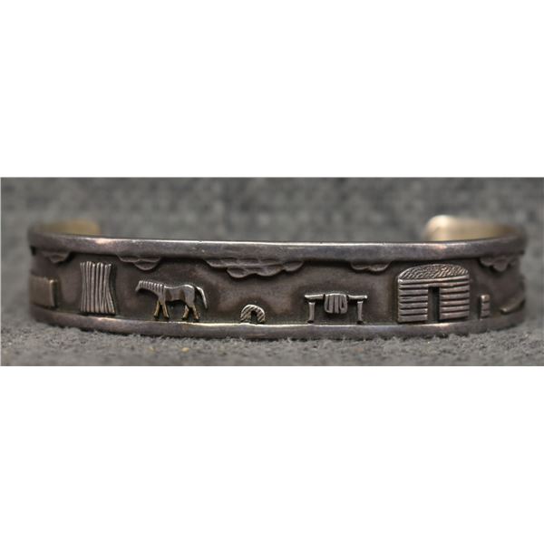 NAVAJO BRACELET (ROLAND HOGAN BEGAY)