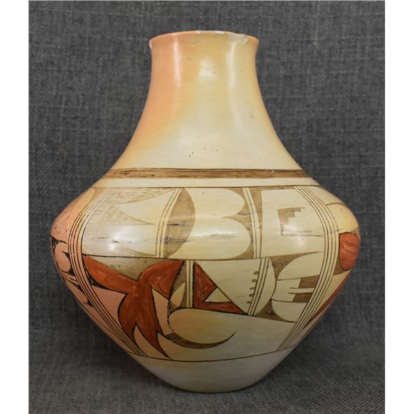 HOPI POTTERY OLLA ("FAWN" EUNICE NAVASIE)