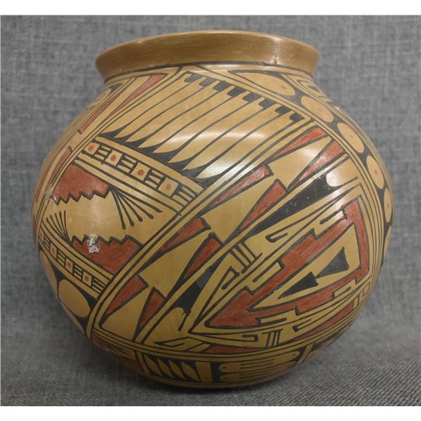 MATA ORTIZ POTTERY OLLA (SANTOS ORTIZ ESTRADA AND BERTA CHACON)