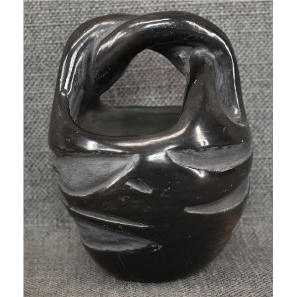SANTA CLARA POTTERY BASKET (FRANCIS NARANJO SALAZAR)