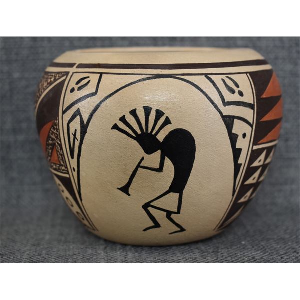 HOPI POTTERY JAR (H SILAS)
