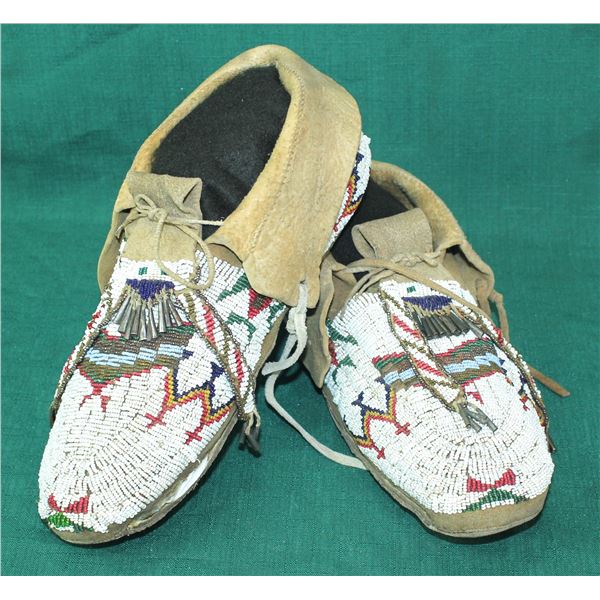 Northern Plains Moccasins