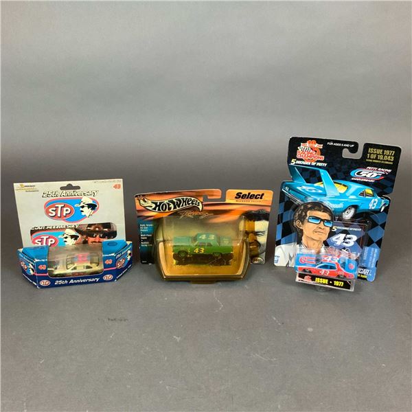 3pc Richard Petty NASCAR 1:64 Scale Die-Cast Model Cars Including Action Performance, Hot Wheels, an
