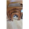 Image 1 : Oset of 3 Nesting Tables C