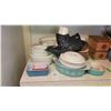 Image 1 : Vintage Pyrex & More A